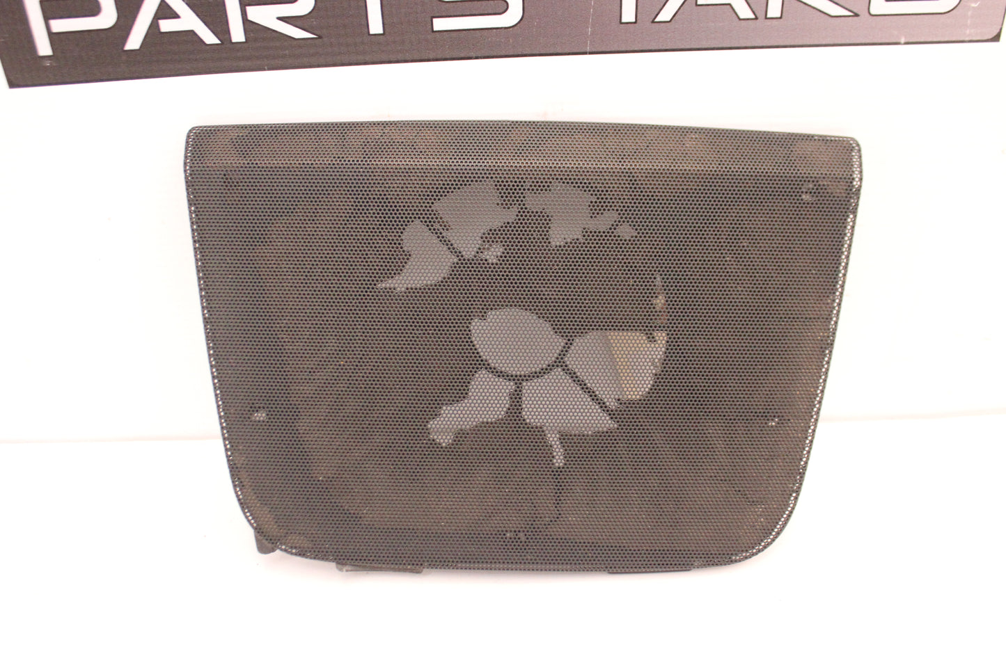 2009 Pontiac G8 GT Center Dash Speaker Grill Cover OEM