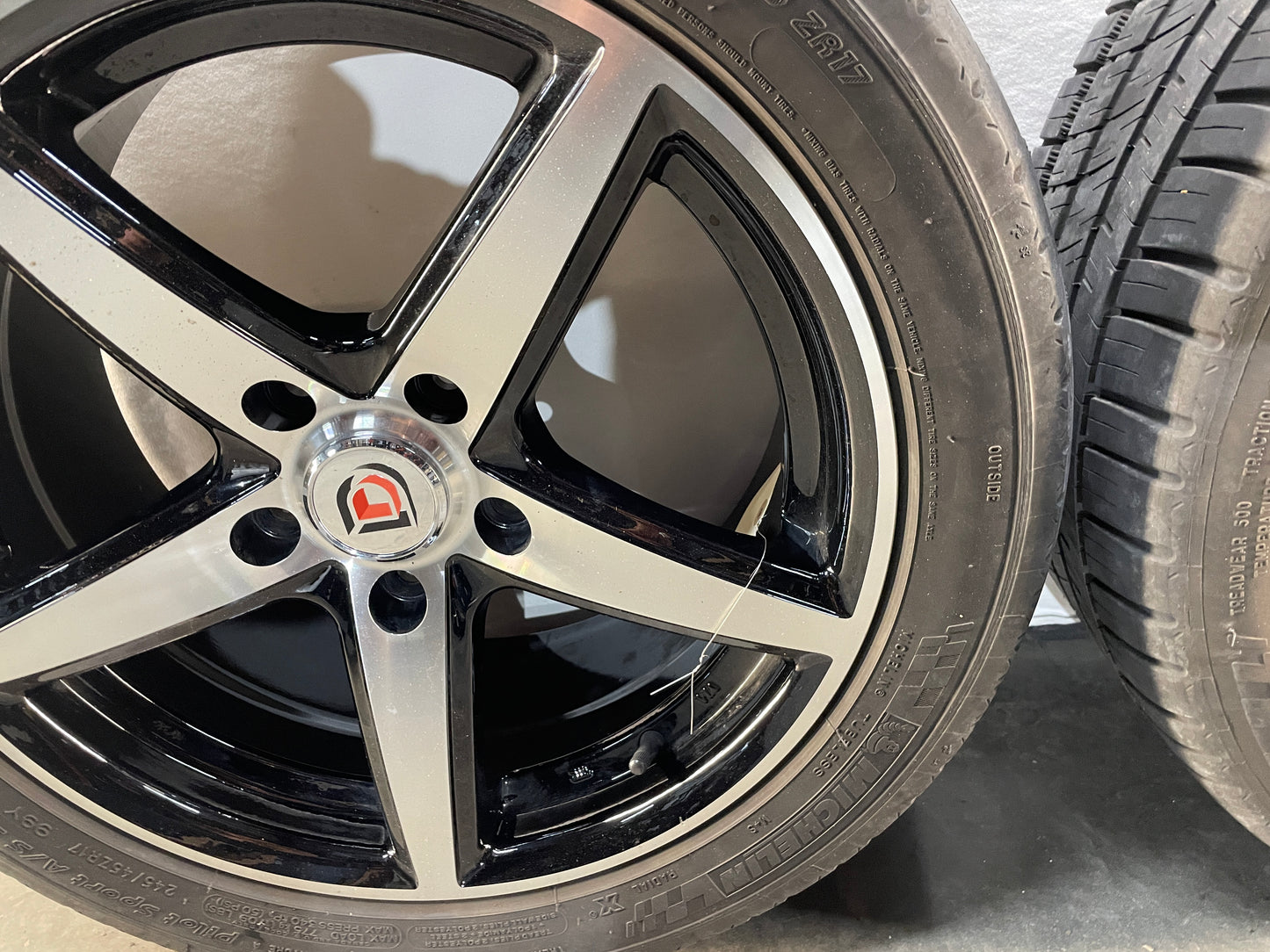 2005 Pontiac GTO Aftermarket Wheel w/ Micheiln Pilot Sport Tires 17X7.5  245/45ZR17 - Day's Parts Yard