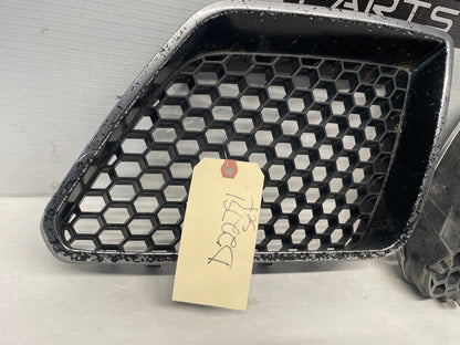 2009 Pontiac G8 GT RH & LH Front Bumper Kidney Upper Grille Inserts OEM