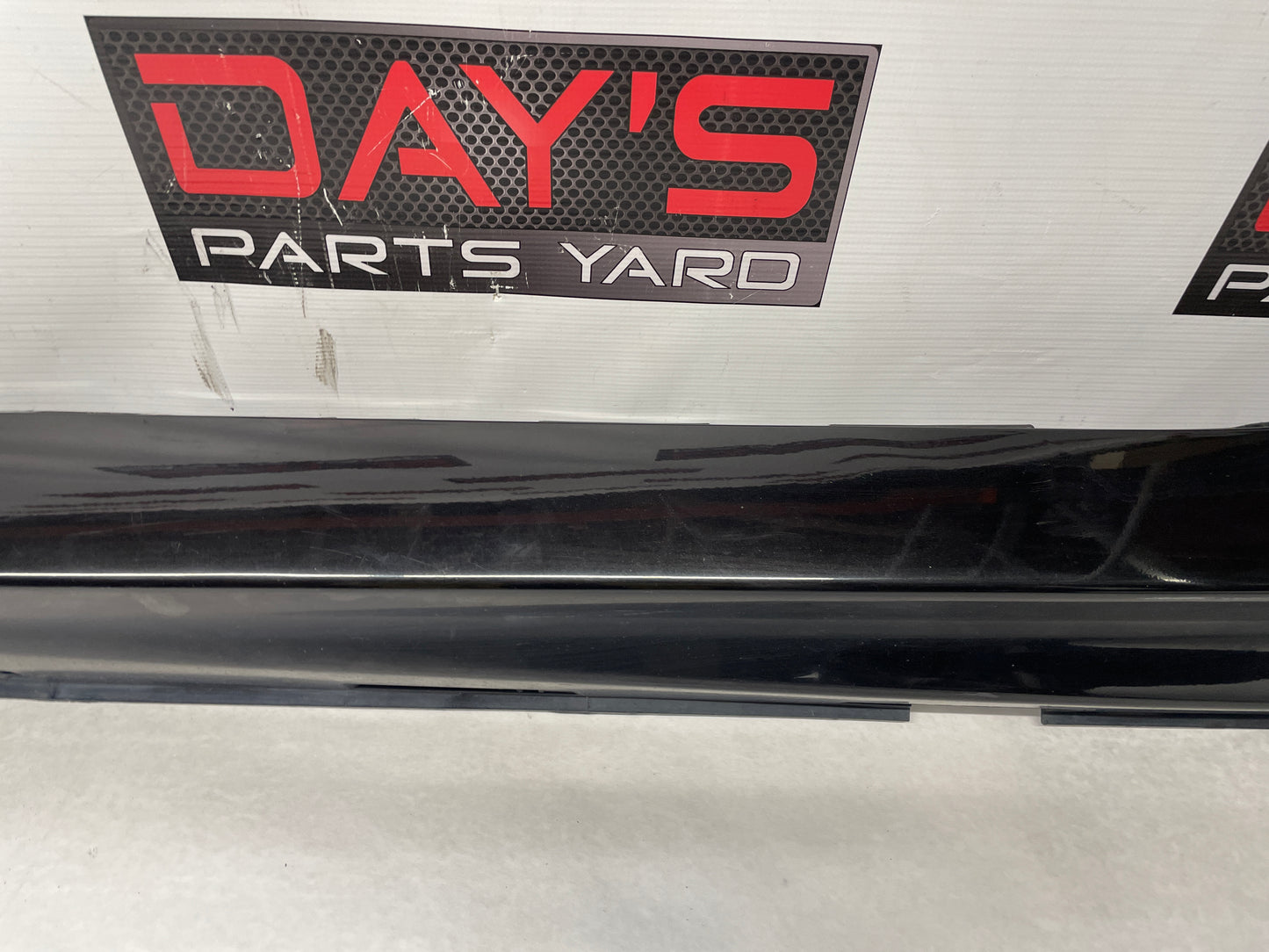 2014 Chevy SS Sedan LH Driver Rocker Molding Side Skirt Panel Black OEM - Day's Parts Yard
