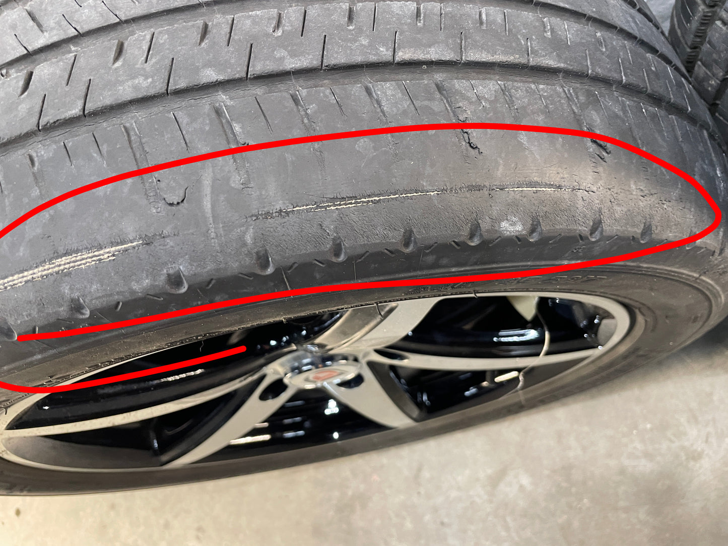 2005 Pontiac GTO Aftermarket Wheel w/ Micheiln Pilot Sport Tires 17X7.5  245/45ZR17 - Day's Parts Yard