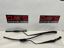 2014 Chevy SS Sedan RH & LH Windshield Wiper Arms Set OEM - Day's Parts Yard