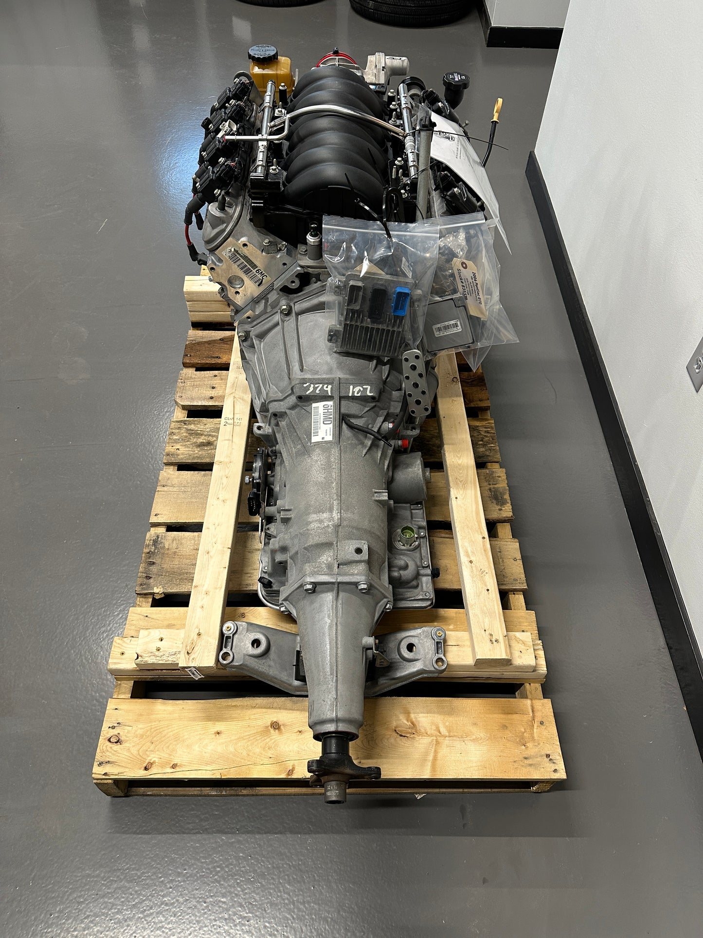 6.0 LS2 Engine 4L65 Automatic Transmission Drivetrain Pullout 400HP 44k Miles