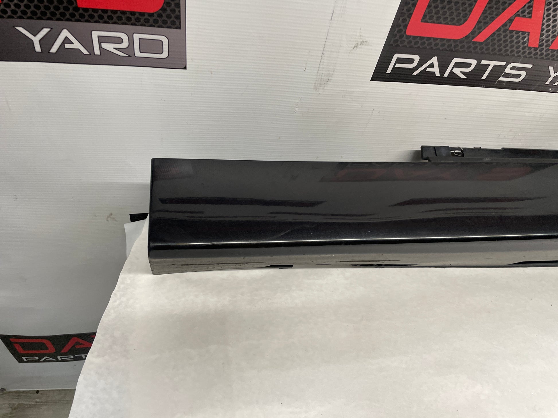 2014 Chevy SS Sedan LH Driver Rocker Molding Side Skirt Panel Black OEM - Day's Parts Yard