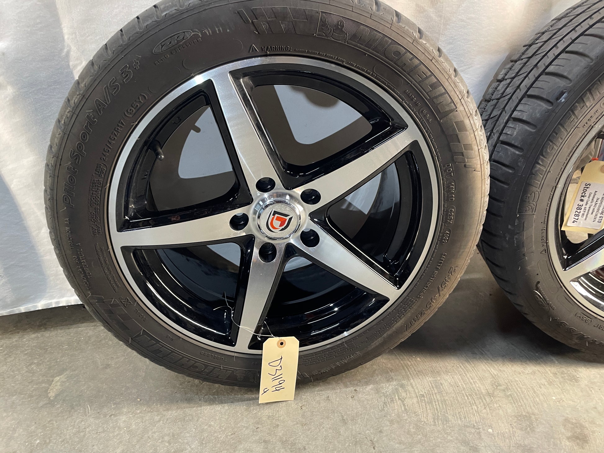 2005 Pontiac GTO Aftermarket Wheel w/ Micheiln Pilot Sport Tires 17X7.5  245/45ZR17 - Day's Parts Yard