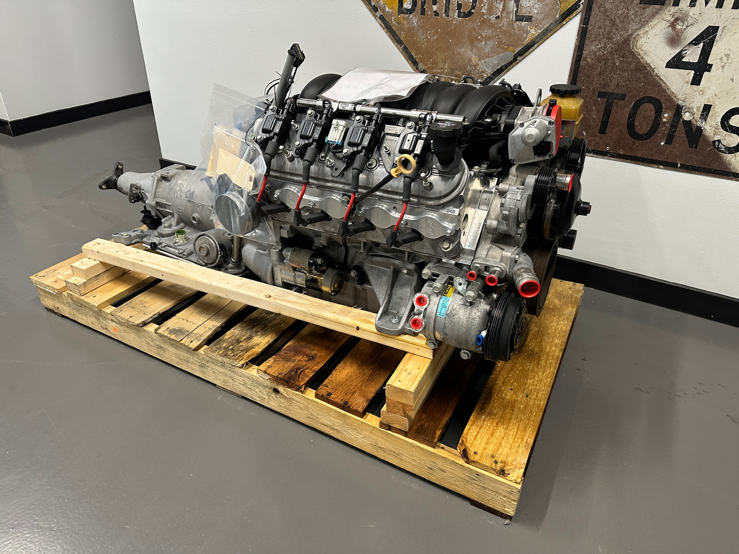 6.0 LS2 Engine 4L65 Automatic Transmission Drivetrain Pullout 400HP 44k Miles
