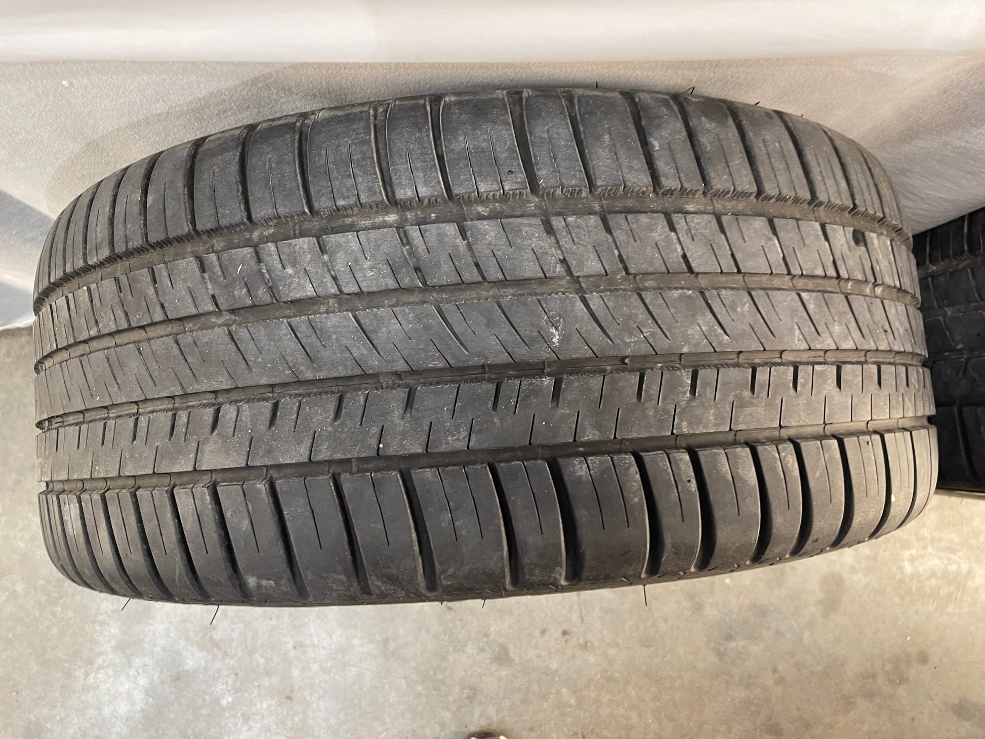 2005 Pontiac GTO Aftermarket Wheel w/ Micheiln Pilot Sport Tires 17X7.5  245/45ZR17 - Day's Parts Yard