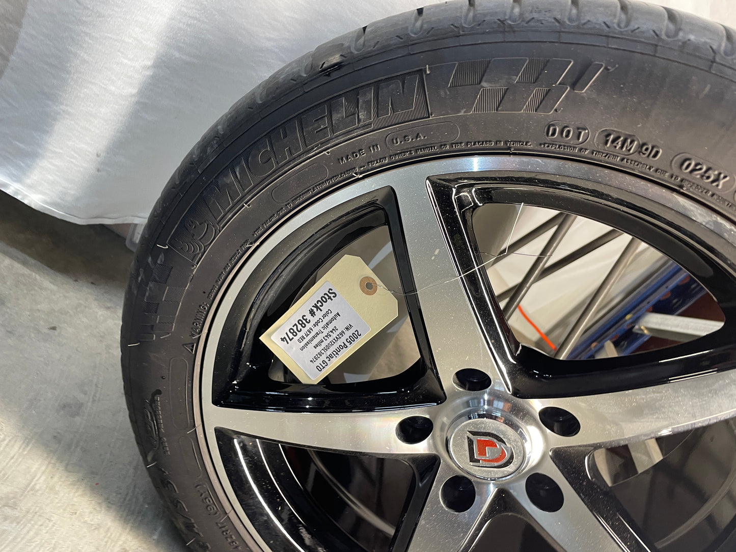 2005 Pontiac GTO Aftermarket Wheel w/ Micheiln Pilot Sport Tires 17X7.5  245/45ZR17 - Day's Parts Yard