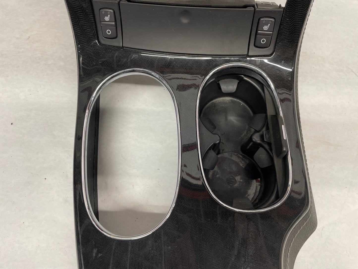 2011 Chevy C6 Corvette Carbon Radio Surround Bezel Center Dash Trim Panel OEM