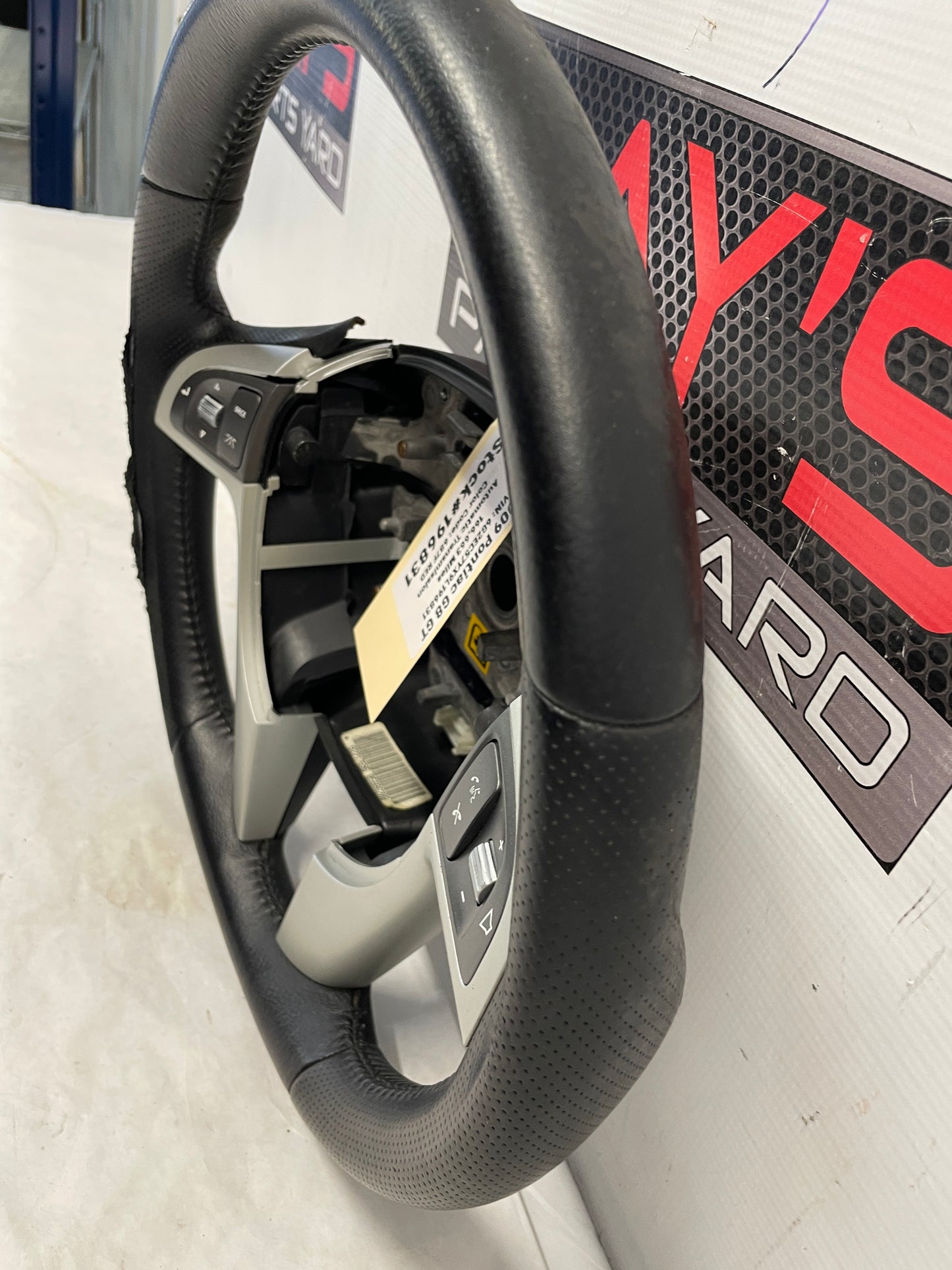 2009 Pontiac G8 GT Steering Wheel OEM - Day's Parts Yard
