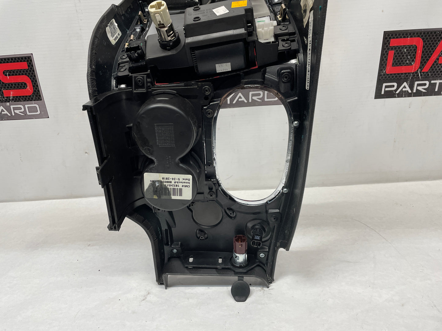 2011 Chevy C6 Corvette Carbon Radio Surround Bezel Center Dash Trim Panel OEM