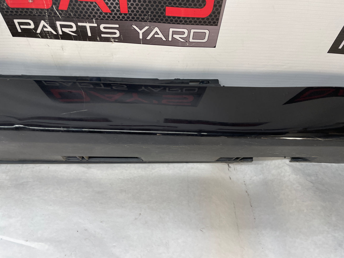 2009 Pontiac G8 GT RH Passenger Rocker Molding Side Skirt Panel Trim Black OEM - Day's Parts Yard