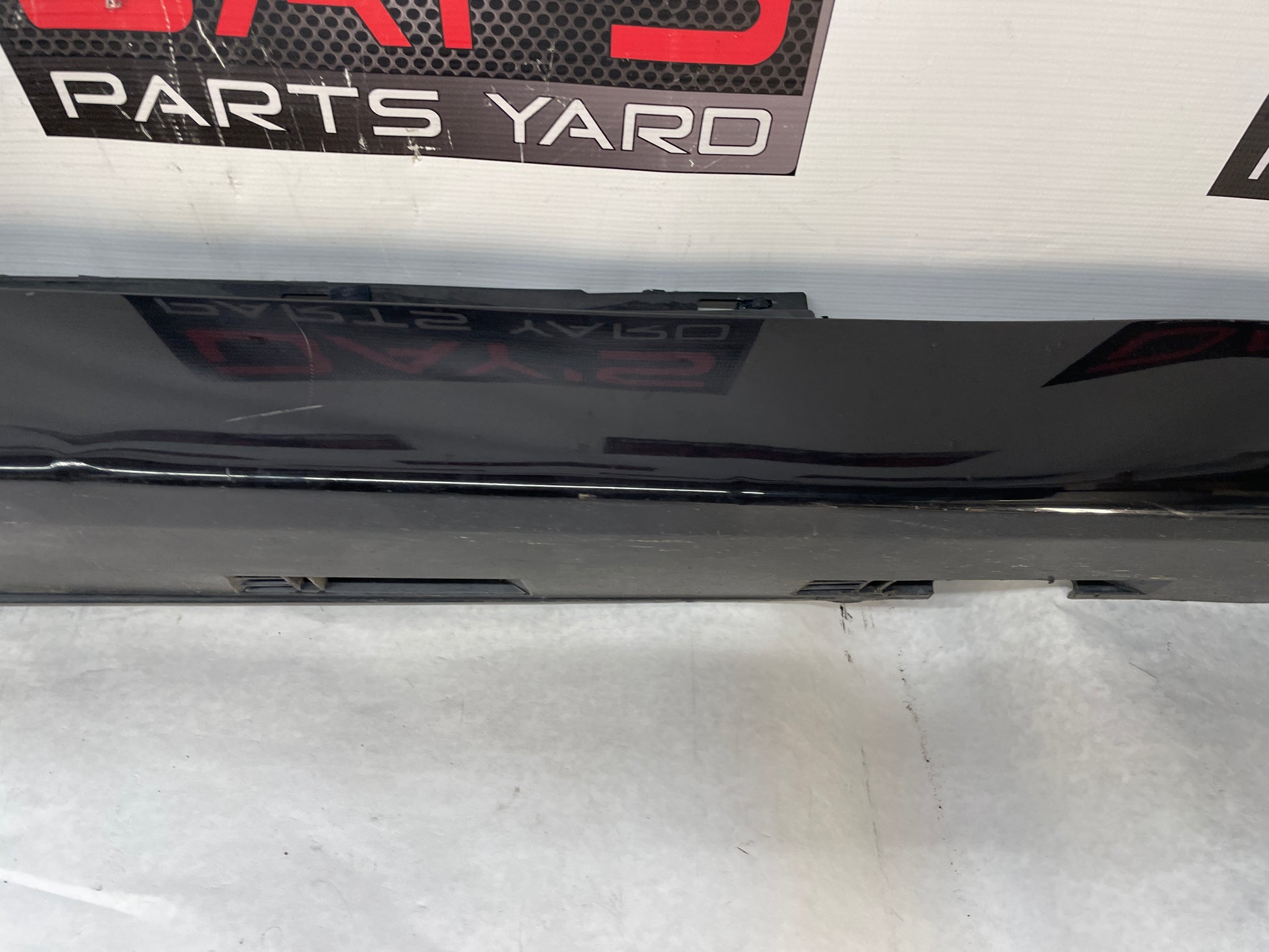 2009 Pontiac G8 GT RH Passenger Rocker Molding Side Skirt Panel Trim Black OEM - Day's Parts Yard