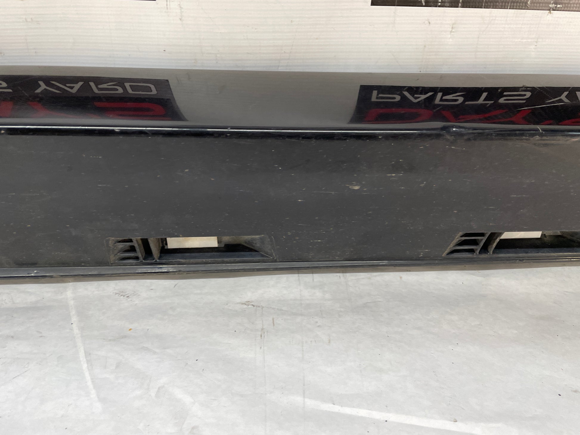 2009 Pontiac G8 GT RH Passenger Rocker Molding Side Skirt Panel Trim Black OEM - Day's Parts Yard