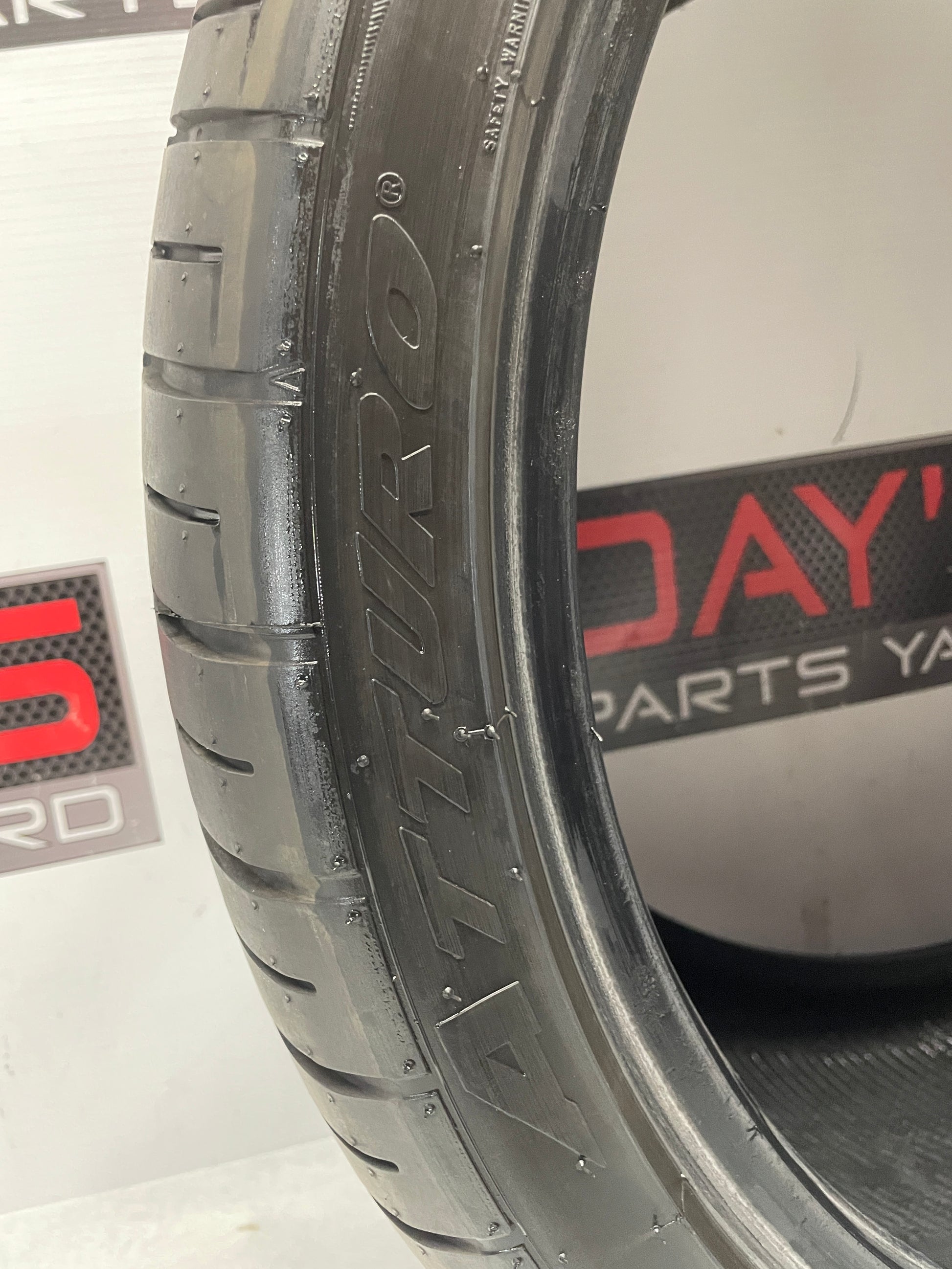 Atturo AZ850 Tire 305/30ZR20 - Day's Parts Yard