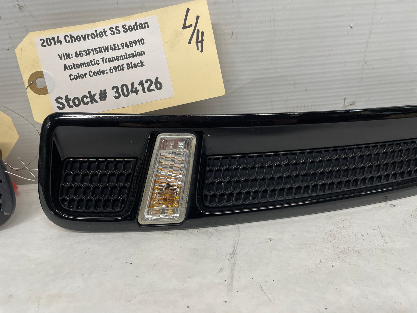 2014 Chevy SS Sedan RH & LH Fender Marker Lights OEM - Day's Parts Yard