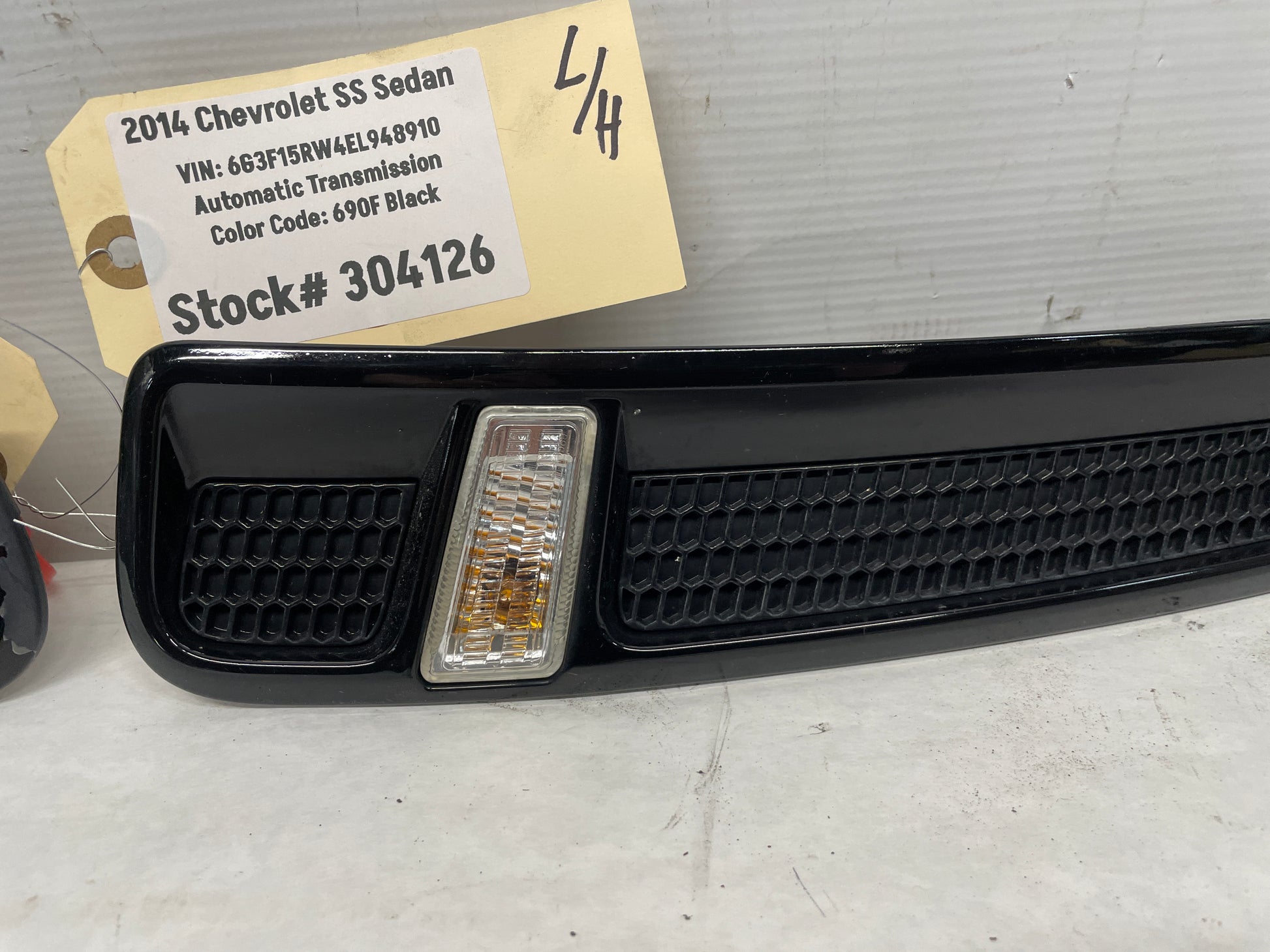 2014 Chevy SS Sedan RH & LH Fender Marker Lights OEM - Day's Parts Yard