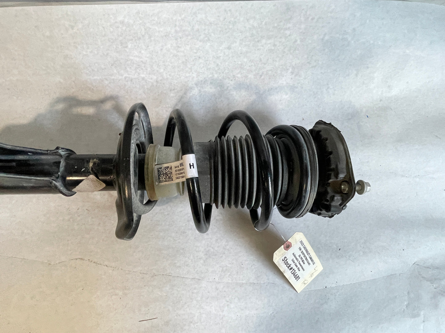 2022 Chevy Camaro SS Front LH Driver Strut Assembly OEM