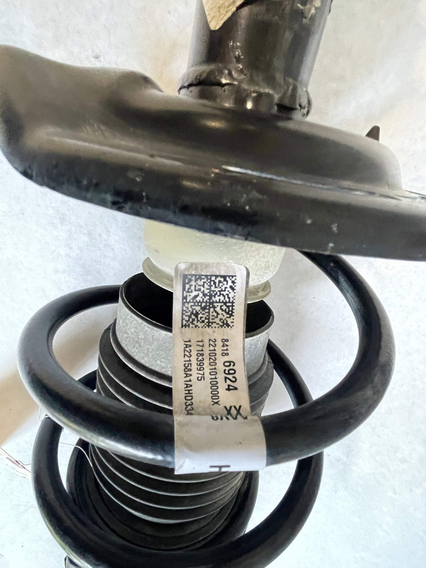 2022 Chevy Camaro SS Front LH Driver Strut Assembly OEM