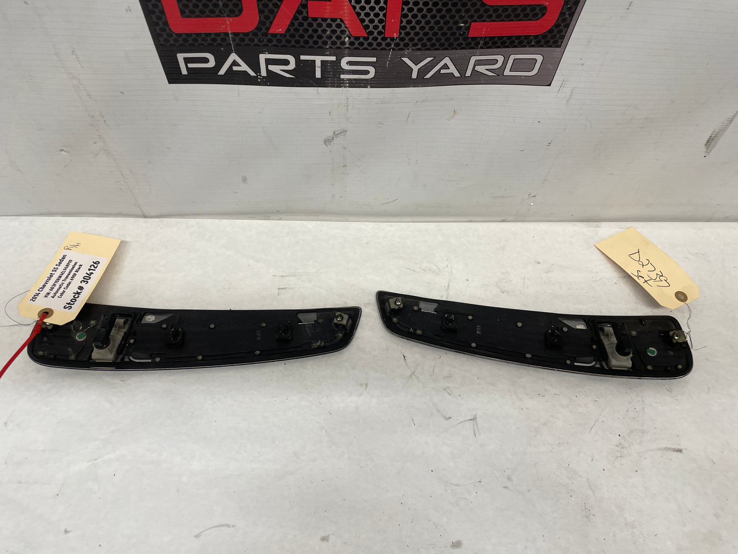 2014 Chevy SS Sedan RH & LH Fender Marker Lights OEM - Day's Parts Yard