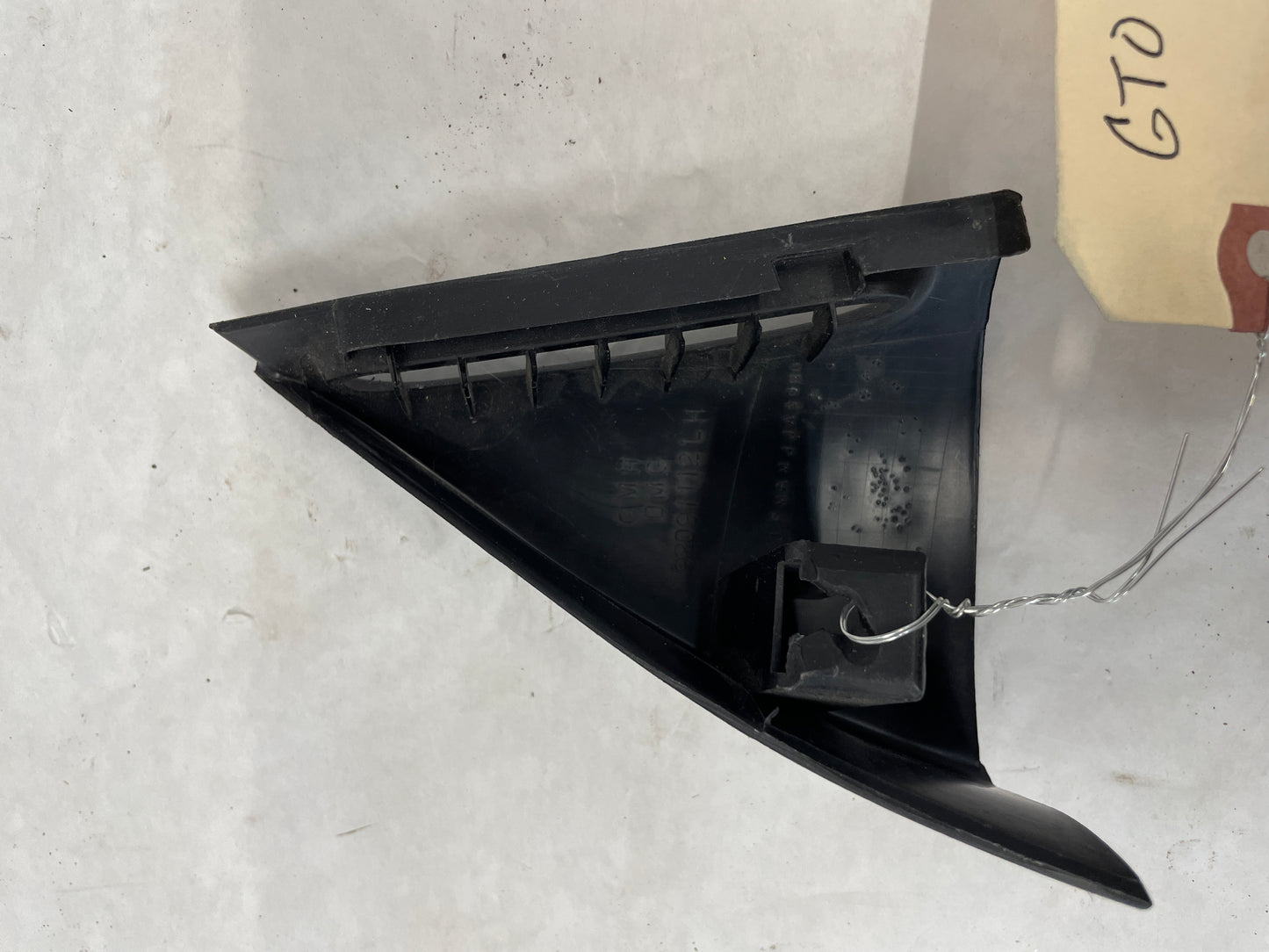 2006 Pontiac GTO LH Driver Interior Mirror Cover Defrost Vent Trim OEM - Day's Parts Yard