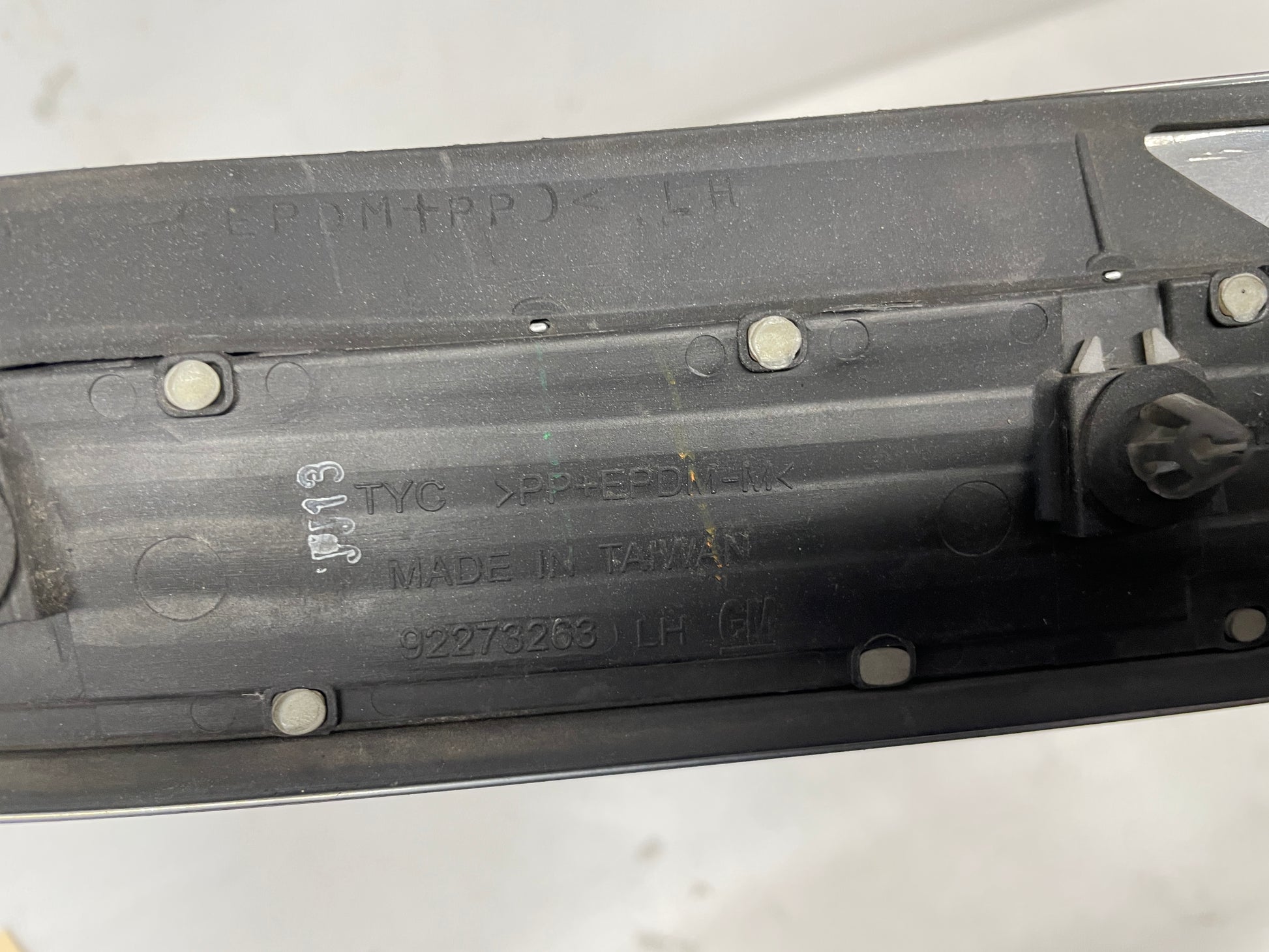 2014 Chevy SS Sedan RH & LH Fender Marker Lights OEM - Day's Parts Yard