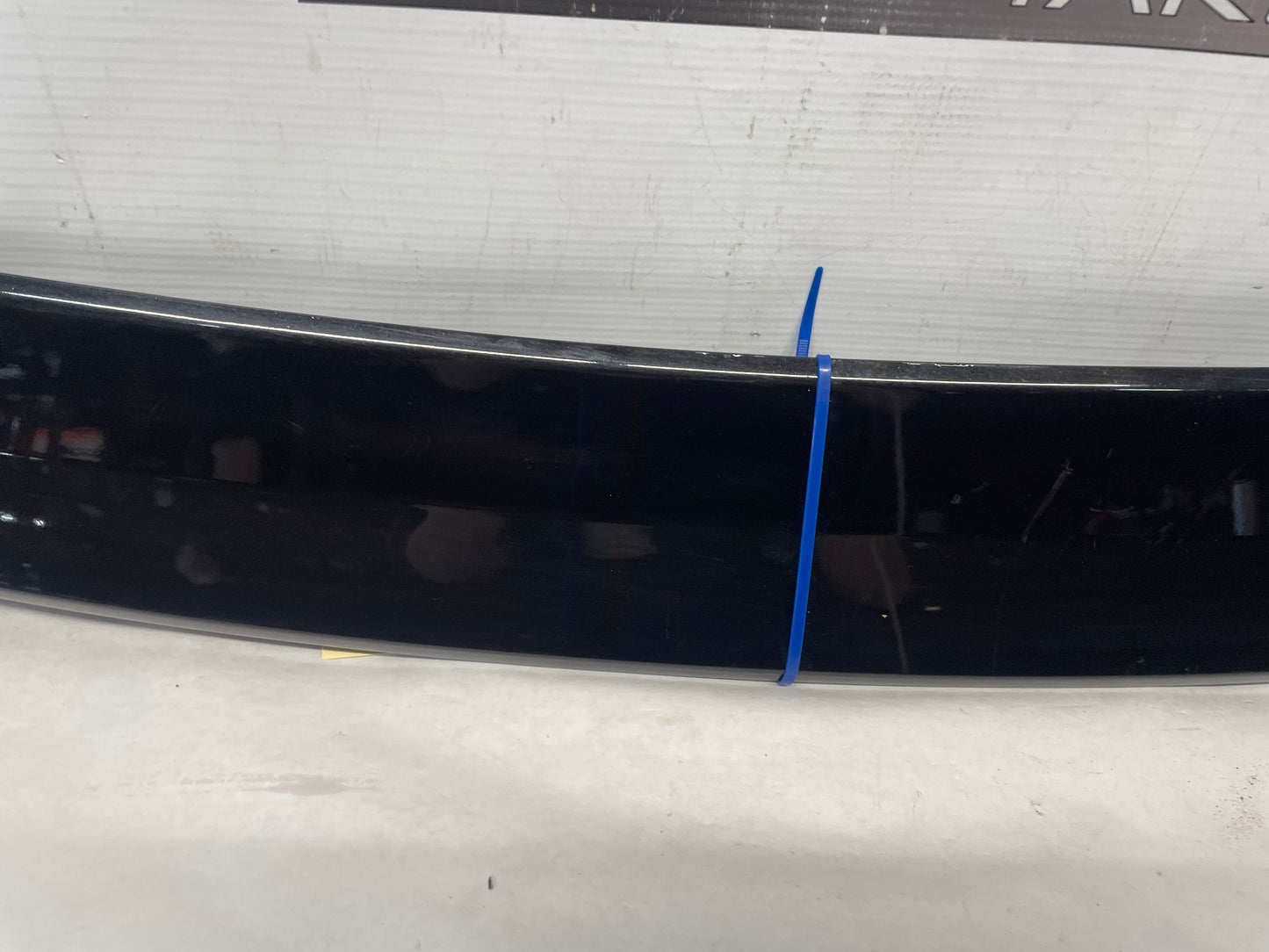 2009 Pontiac G8 GT Trunk Deck Lid Spoiler Wing OEM