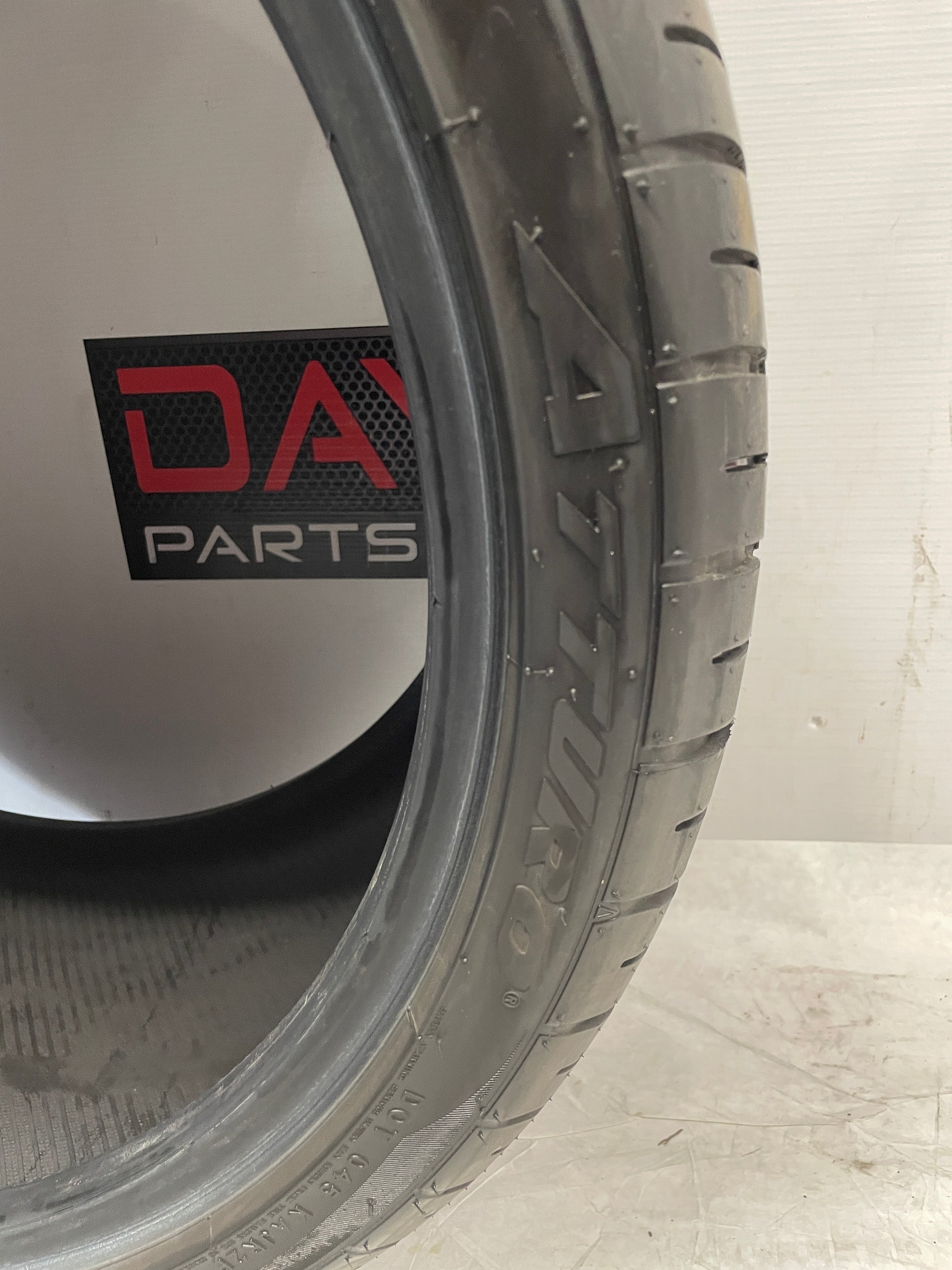 Atturo AZ850 Tire 305/30ZR20 - Day's Parts Yard