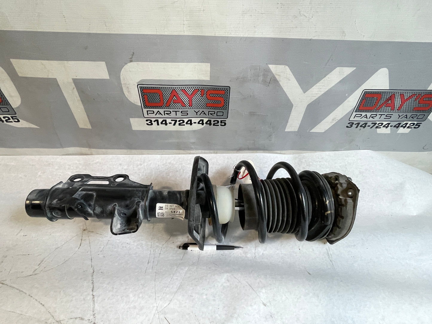 2022 Chevy Camaro SS Front RH Passenger Strut Assembly OEM