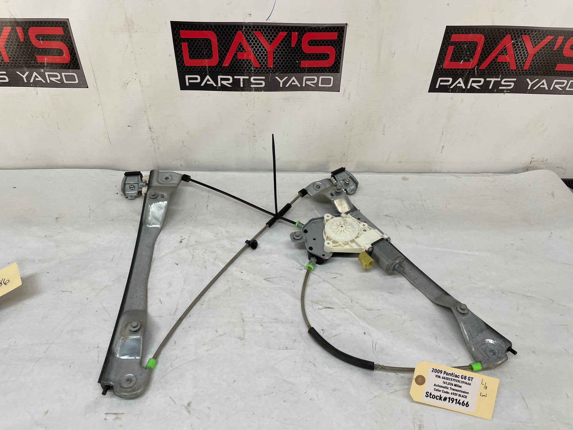 2009 Pontiac G8 GT LH Driver Front Door Window Regulator Motor OEM - Day's Parts Yard