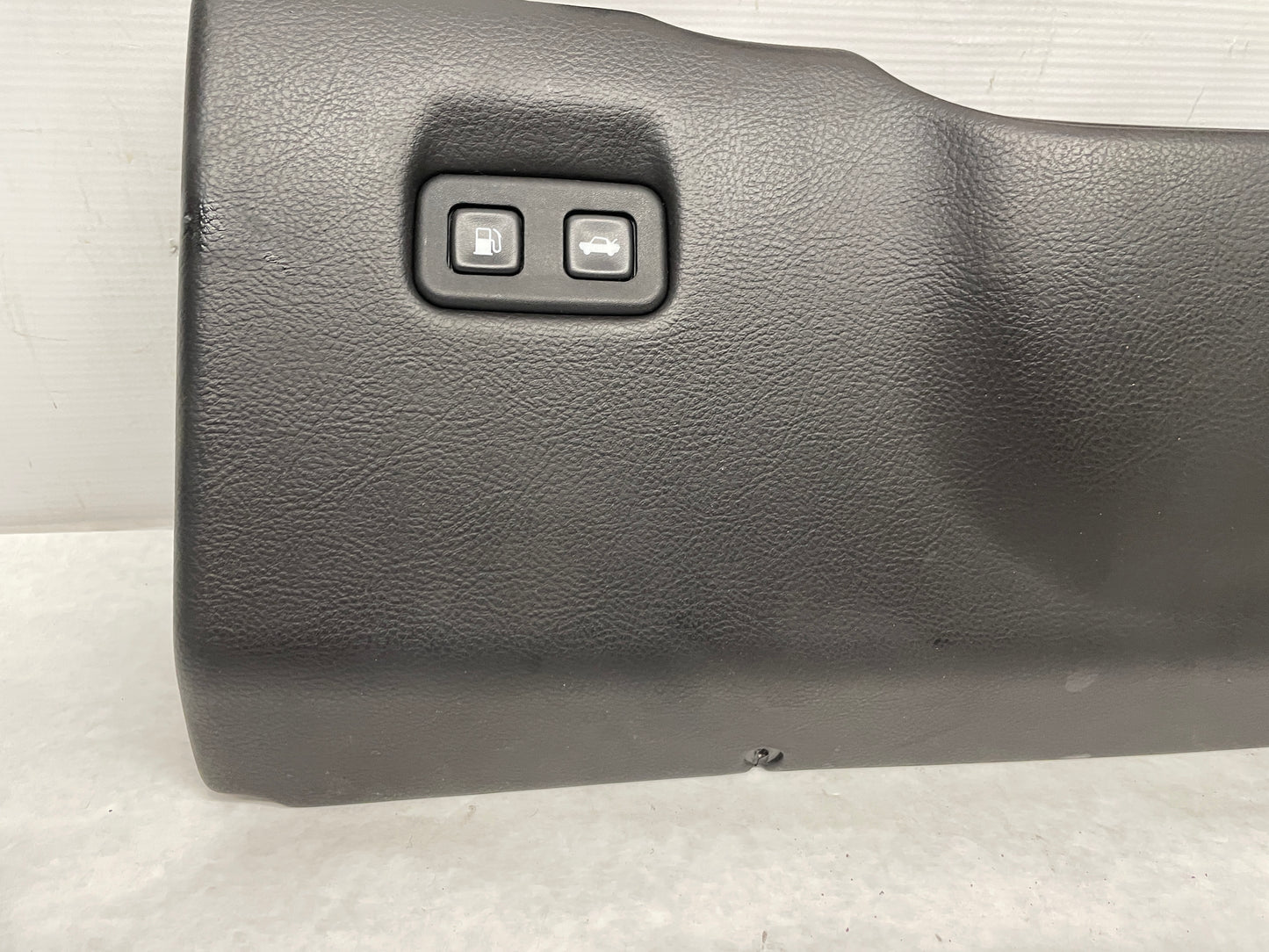 2011 Chevy C6 Corvette Grand Sport LH Lower Dash Knee Bolster OEM