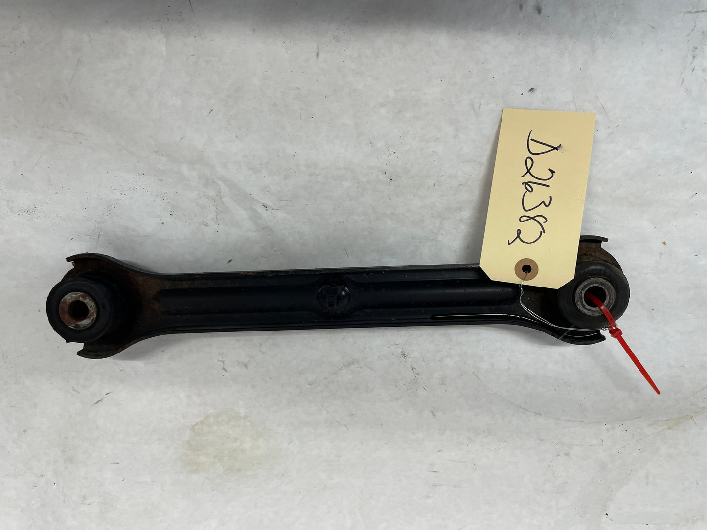 2009 Pontiac G8 GT RH Passenger Rear Suspension Adjuster Link Control Arm OEM - Day's Parts Yard