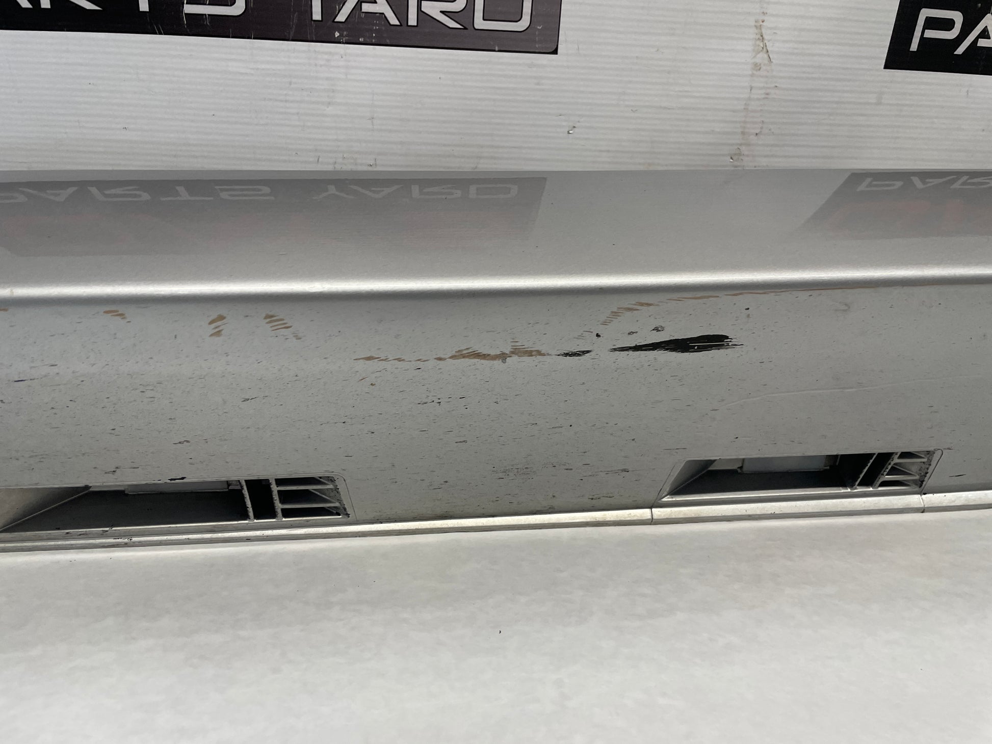 2014 Chevy SS Sedan LH Driver Rocker Molding Side Skirt Panel Trim OEM - Day's Parts Yard