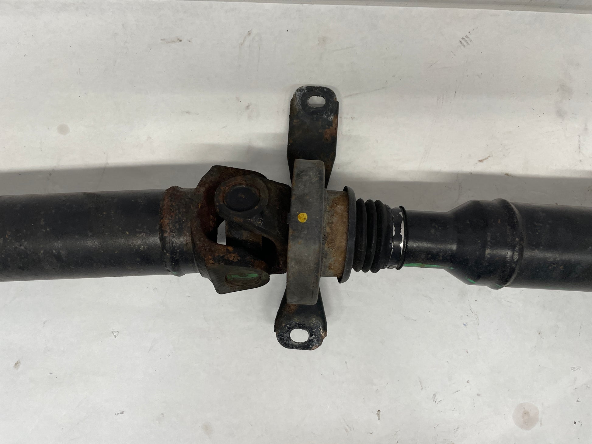 2013 Chevy Caprice PPV Drive Shaft Driveshaft Driveline Propeller Shaft OEM - Day's Parts Yard