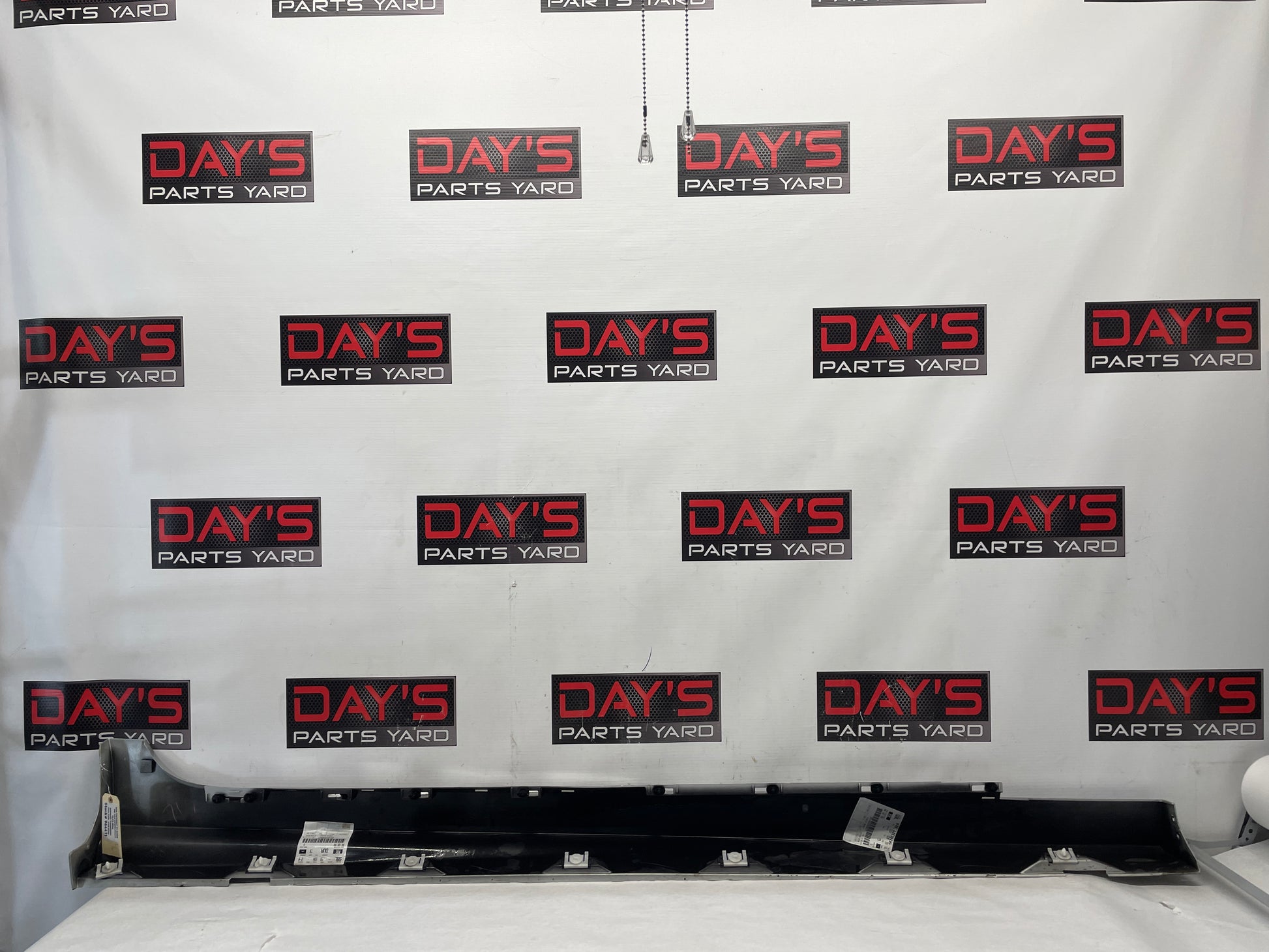 2014 Chevy SS Sedan LH Driver Rocker Molding Side Skirt Panel Trim OEM - Day's Parts Yard