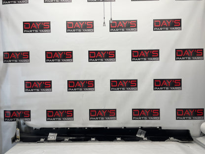 2014 Chevy SS Sedan LH Driver Rocker Molding Side Skirt Panel Trim OEM - Day's Parts Yard