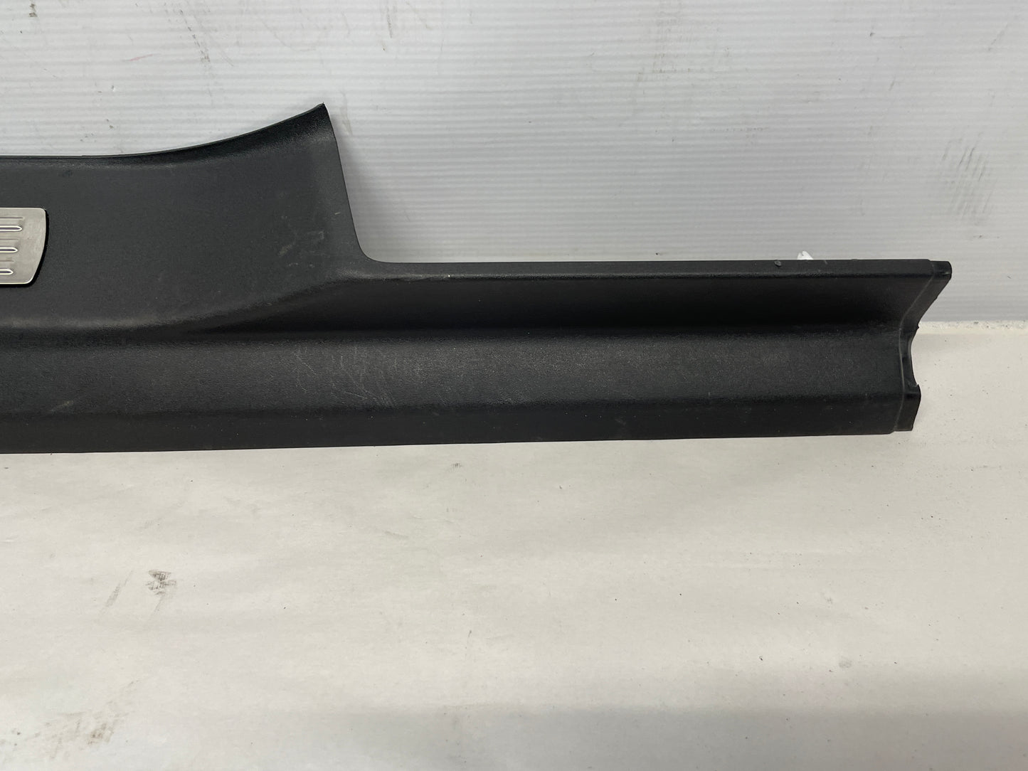 2015 Chevy SS Sedan LH Driver Front Scuff Sill Plate Panel OEM - Day's Parts Yard