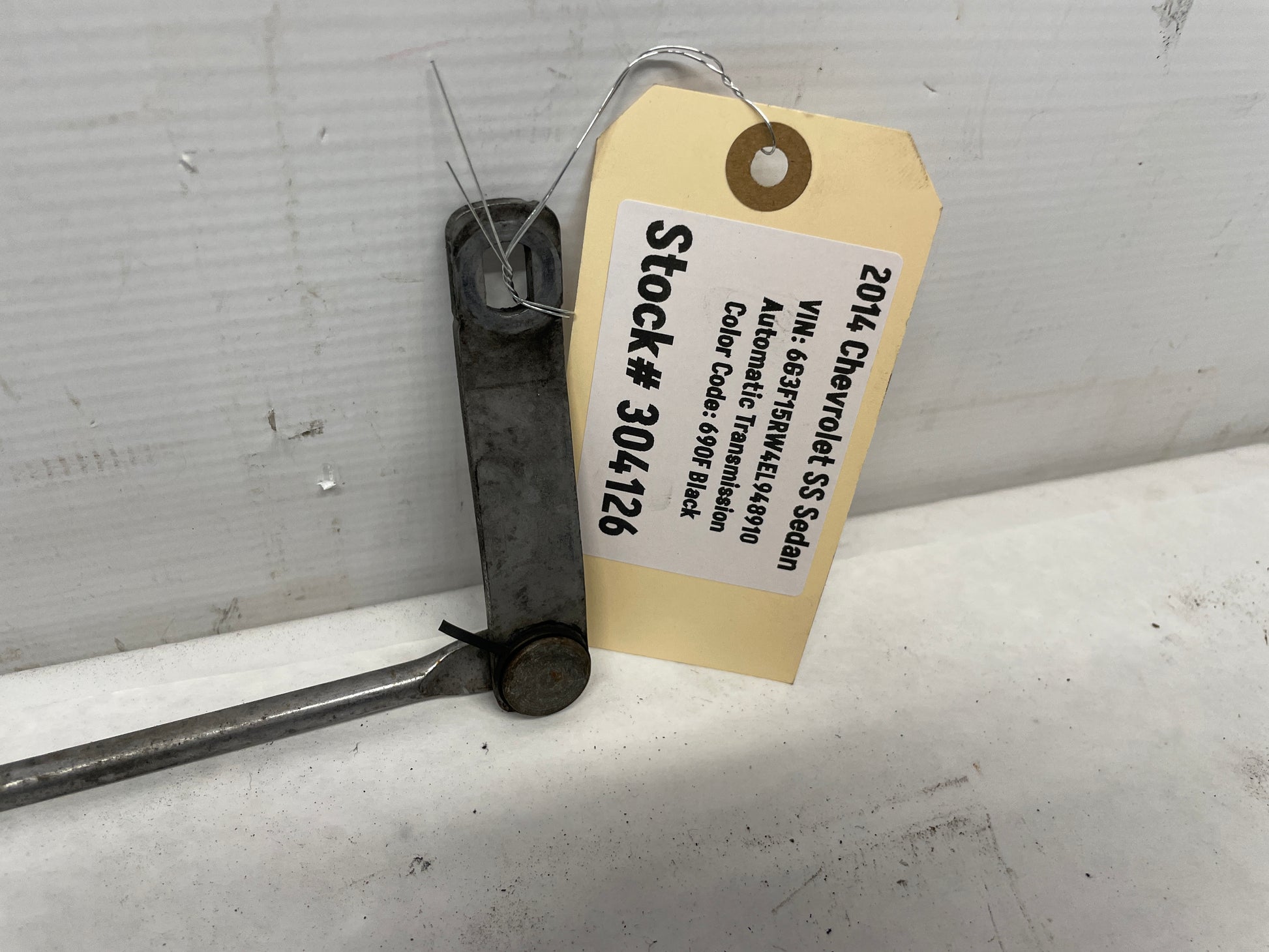 2014 Chevy SS Sedan Automatic Transmission Shifter Linkage Rod OEM - Day's Parts Yard