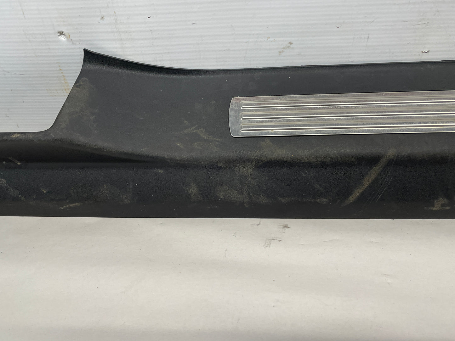 2015 Chevy SS Sedan RH Passenger Front Scuff Sill Plate OEM - Day's Parts Yard