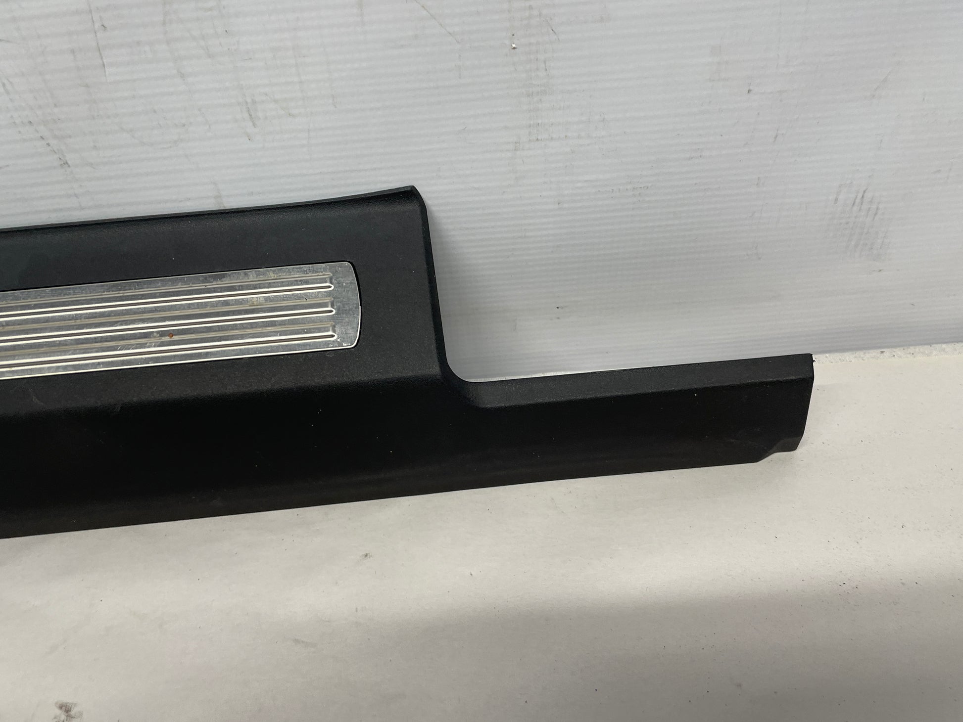 2015 Chevy SS Sedan RH Passenger Front Scuff Sill Plate OEM - Day's Parts Yard
