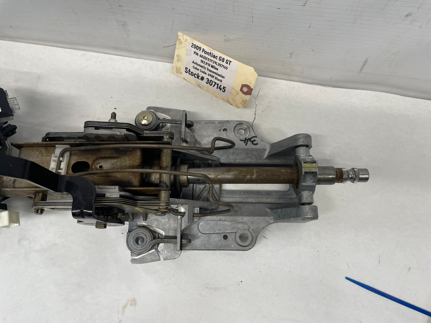 2009 Pontiac G8 GT Steering Column w/ Key OEM