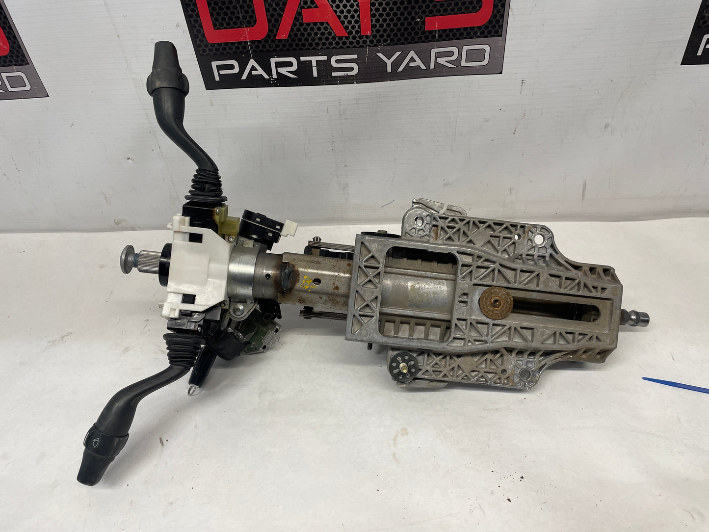 2009 Pontiac G8 GT Steering Column w/ Key OEM