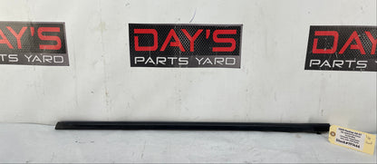 2009 Pontiac G8 GT LH Driver Front Window Door Belt Reveal Molding Trim Black OEM - Day's Parts Yard