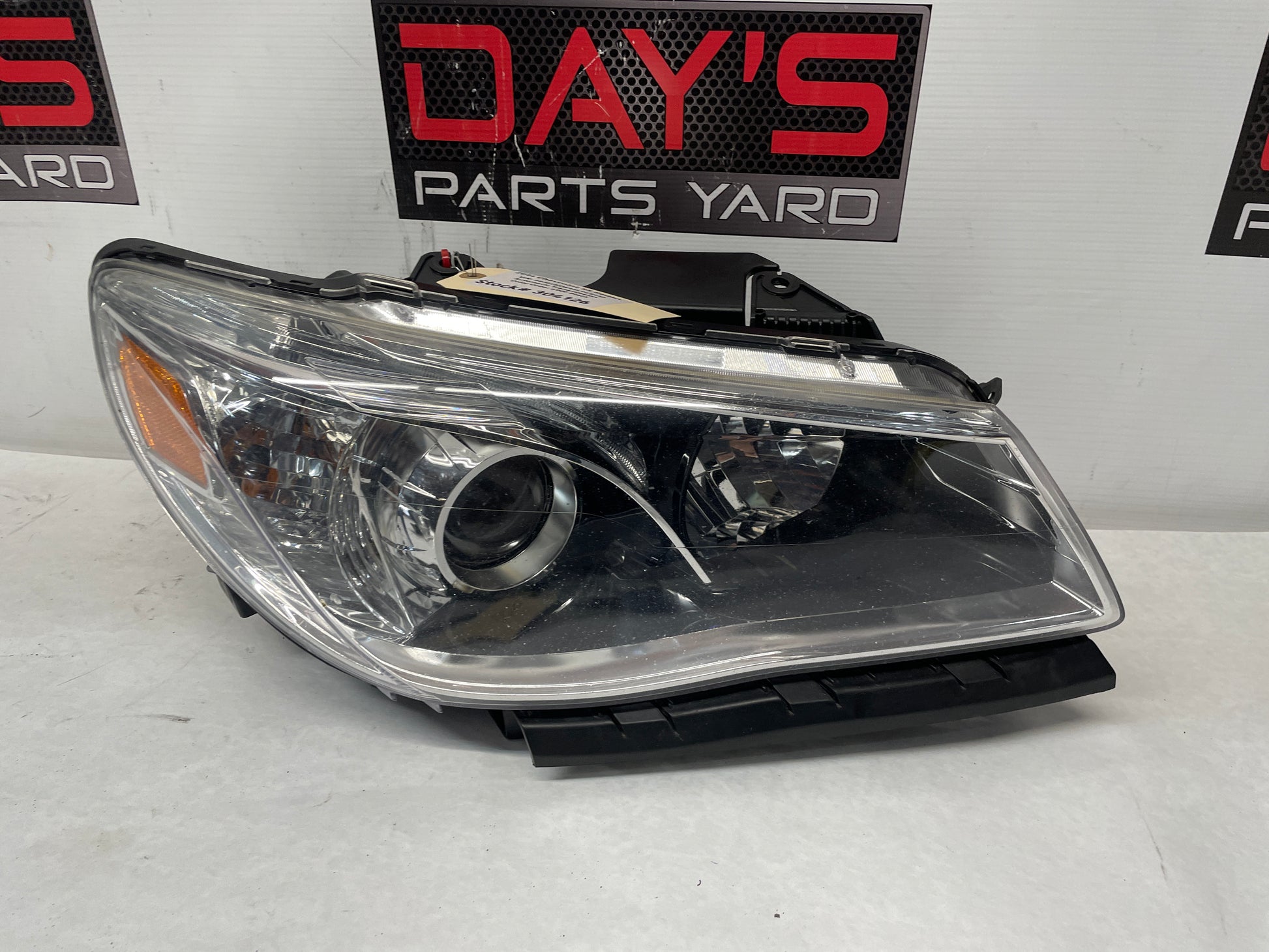 2014 Chevy SS Sedan RH Passenger Head Light Lamp Headlight OEM - Day's Parts Yard