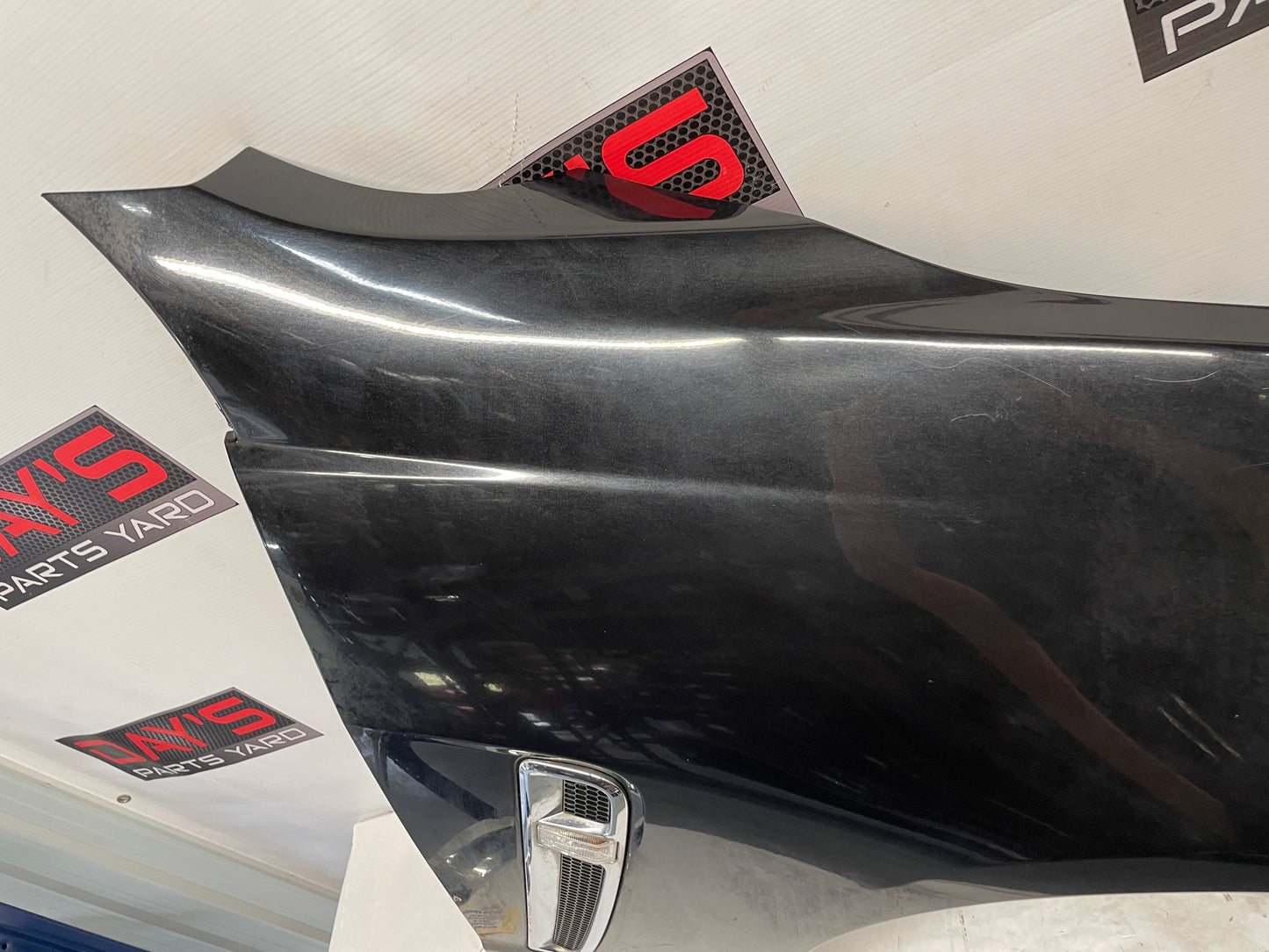 2014 Chevy SS Sedan RH Passenger Fender w/ Marker Light Fender Guide Bracket OEM - Day's Parts Yard
