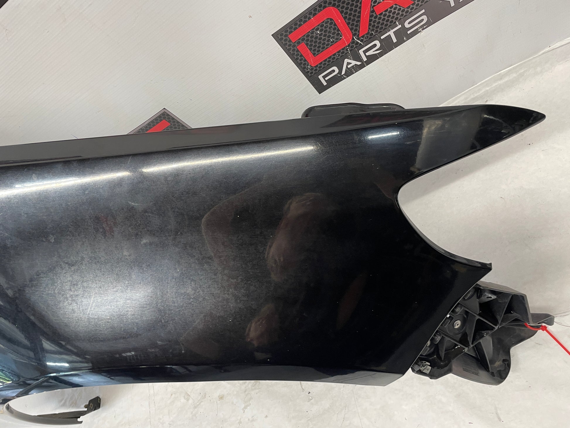 2014 Chevy SS Sedan RH Passenger Fender w/ Marker Light Fender Guide Bracket OEM - Day's Parts Yard