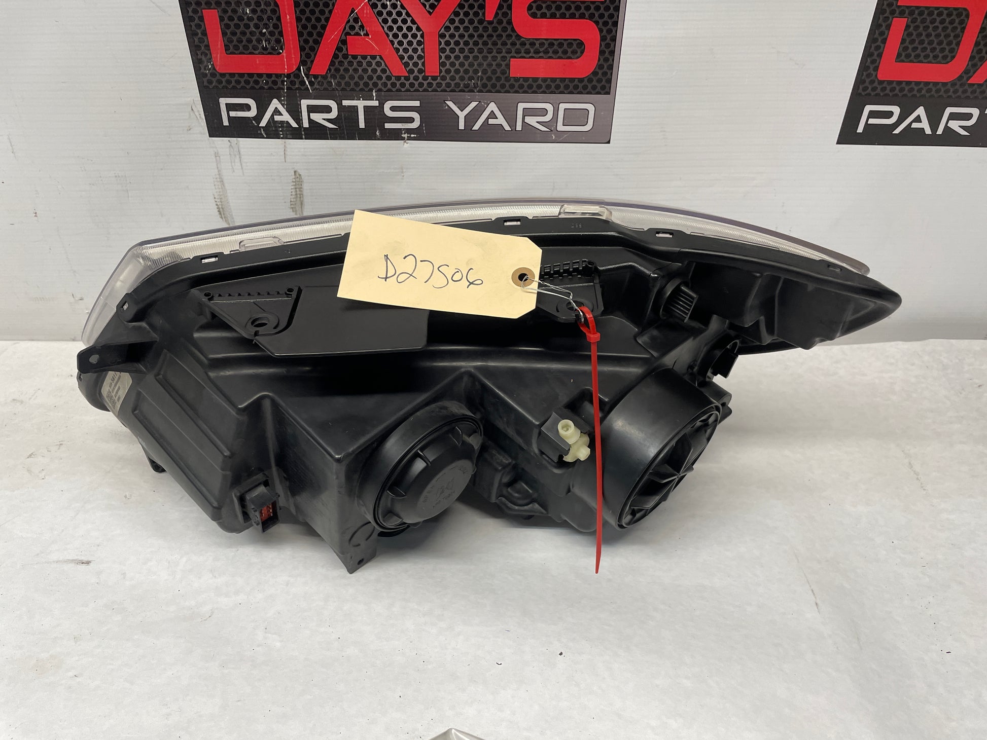 2014 Chevy SS Sedan RH Passenger Head Light Lamp Headlight OEM - Day's Parts Yard