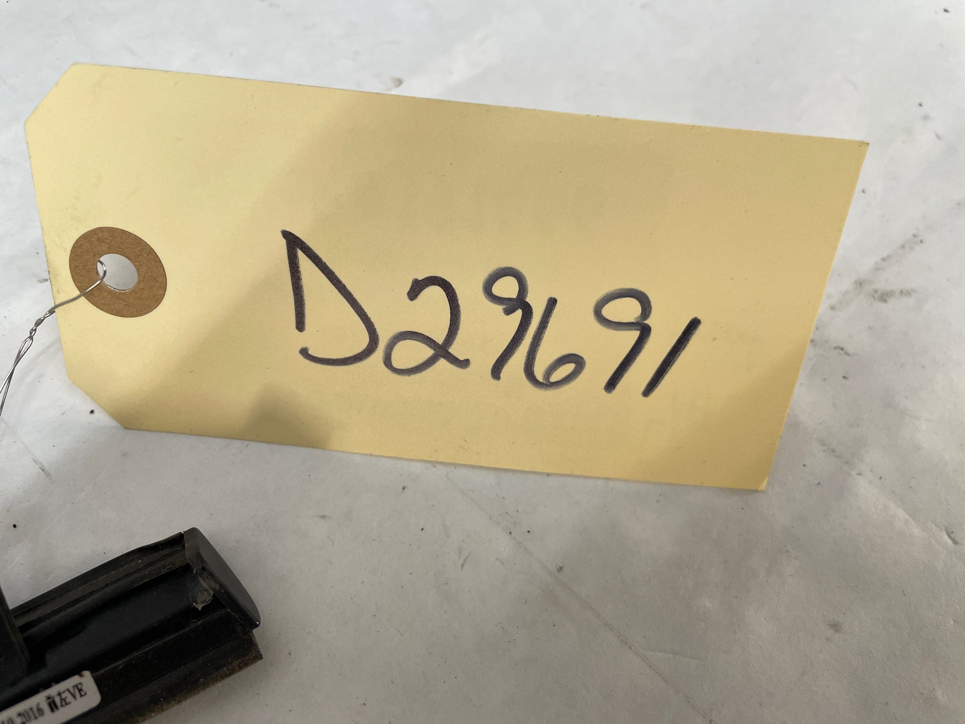 2009 Pontiac G8 GT LH Driver Front Window Door Belt Reveal Molding Trim Black OEM - Day's Parts Yard