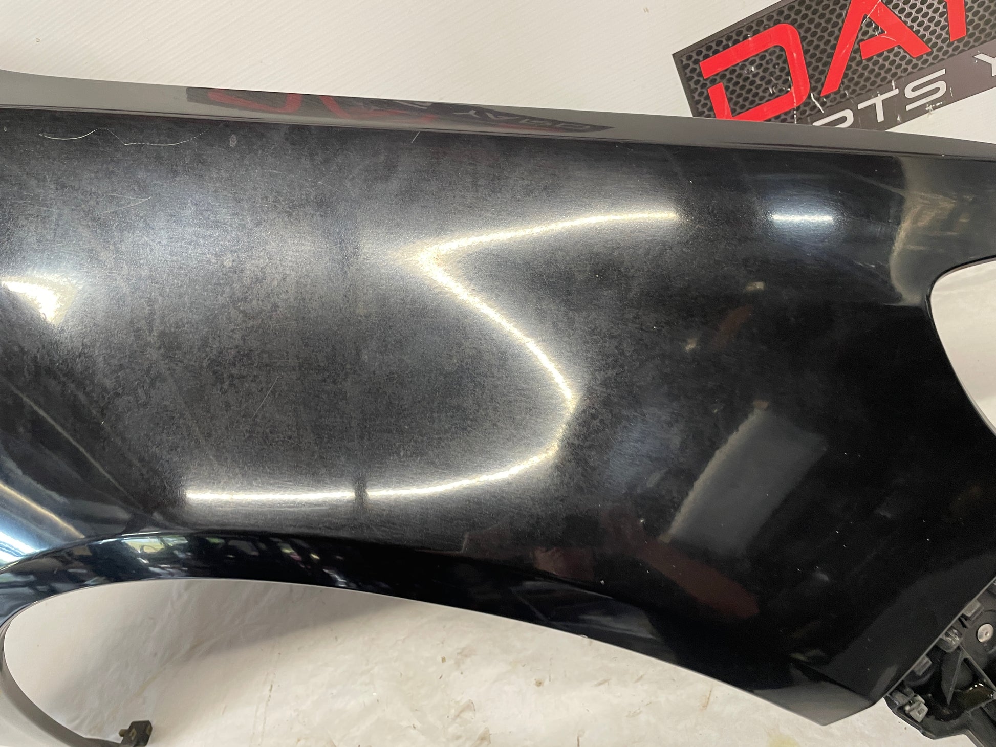 2014 Chevy SS Sedan RH Passenger Fender w/ Marker Light Fender Guide Bracket OEM - Day's Parts Yard