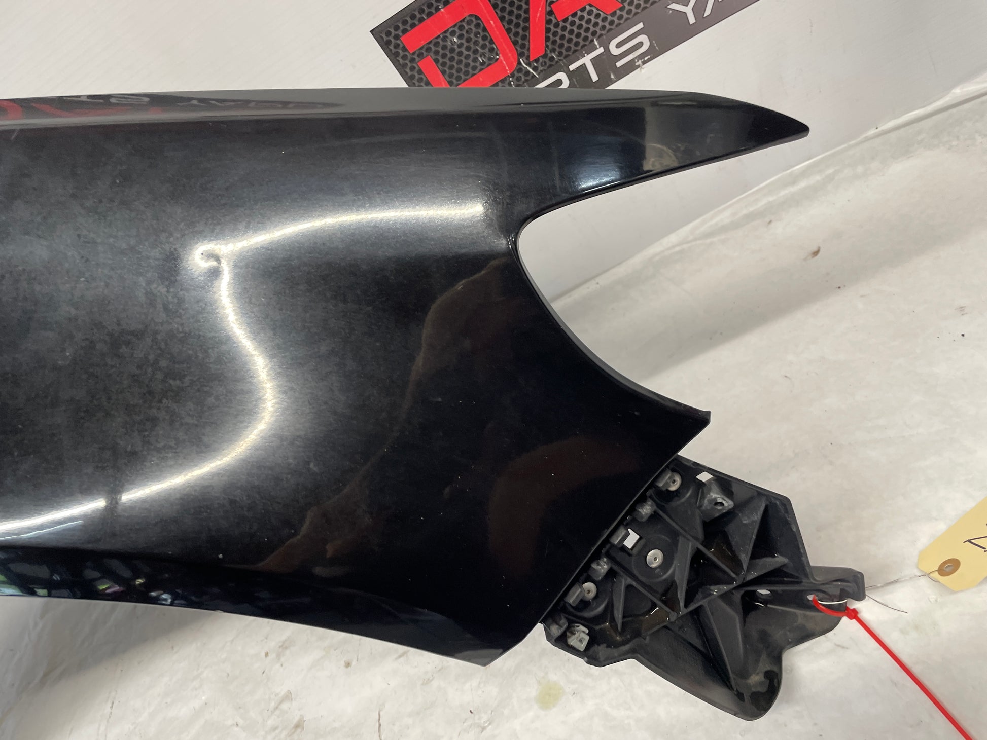 2014 Chevy SS Sedan RH Passenger Fender w/ Marker Light Fender Guide Bracket OEM - Day's Parts Yard